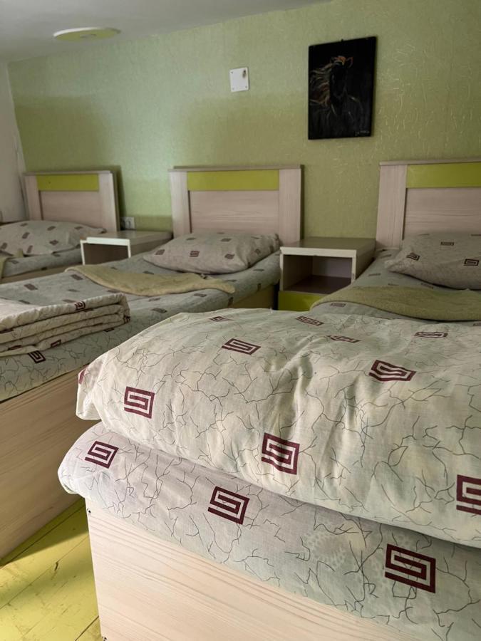 Anisa- Hostel Dushanbe Esterno foto