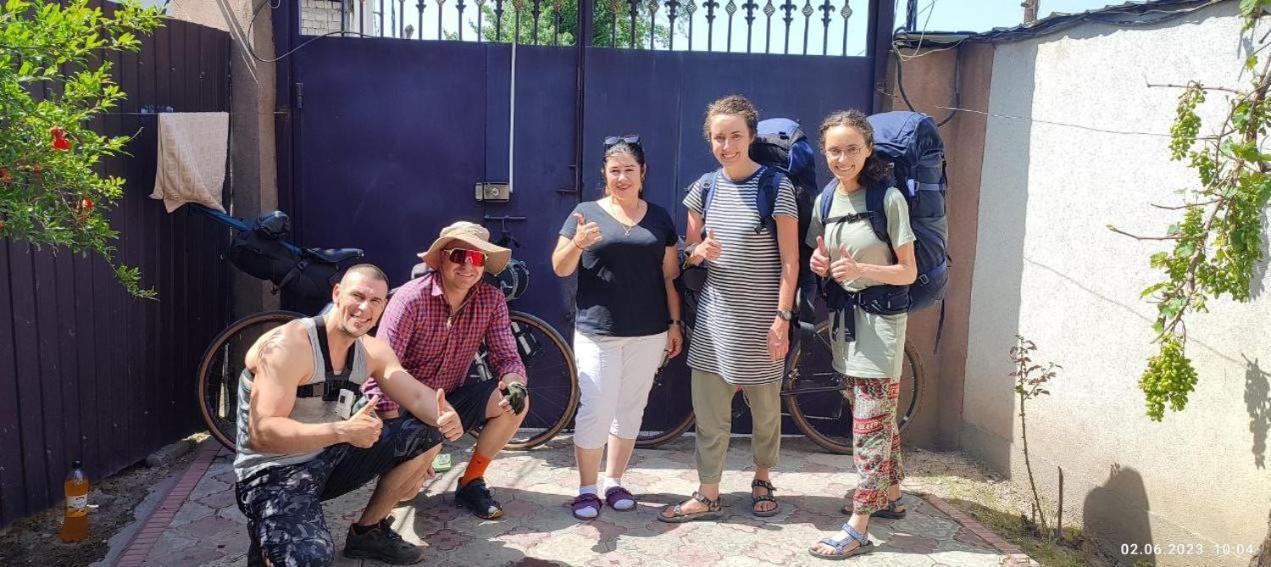 Anisa- Hostel Dushanbe Esterno foto